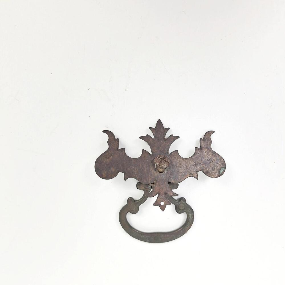 Antique Brass Batwing Drawer Pull Chippendale Style Drop Handle Furniture (1)